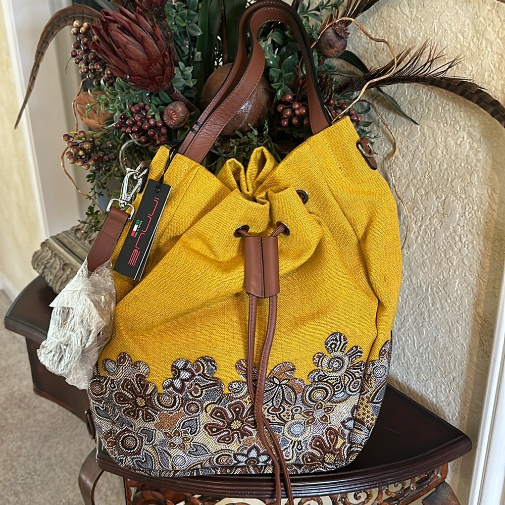 NWT Innue Italian Drawstring floral leather bag